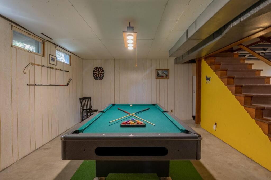 Family Home W/ 2 King, 2 Queen Beds + Game Room ベミジー エクステリア 写真